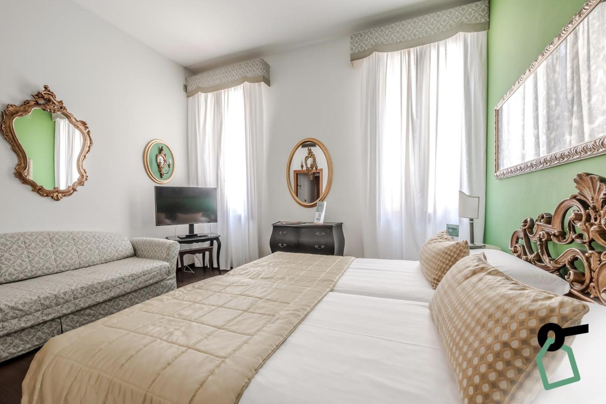 Hotiday Room Collection - Venezia Santa Lucia Экстерьер фото