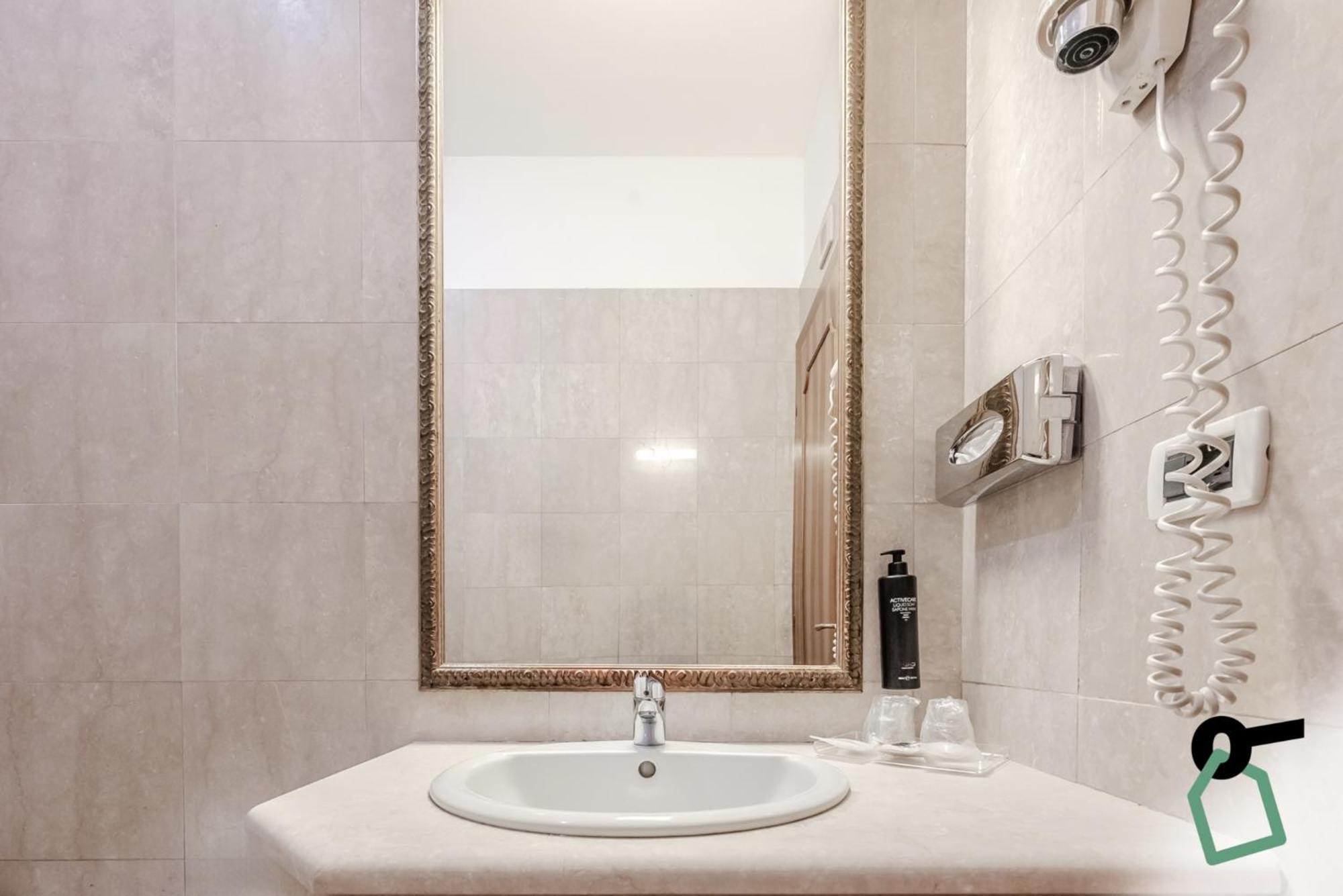 Hotiday Room Collection - Venezia Santa Lucia Экстерьер фото
