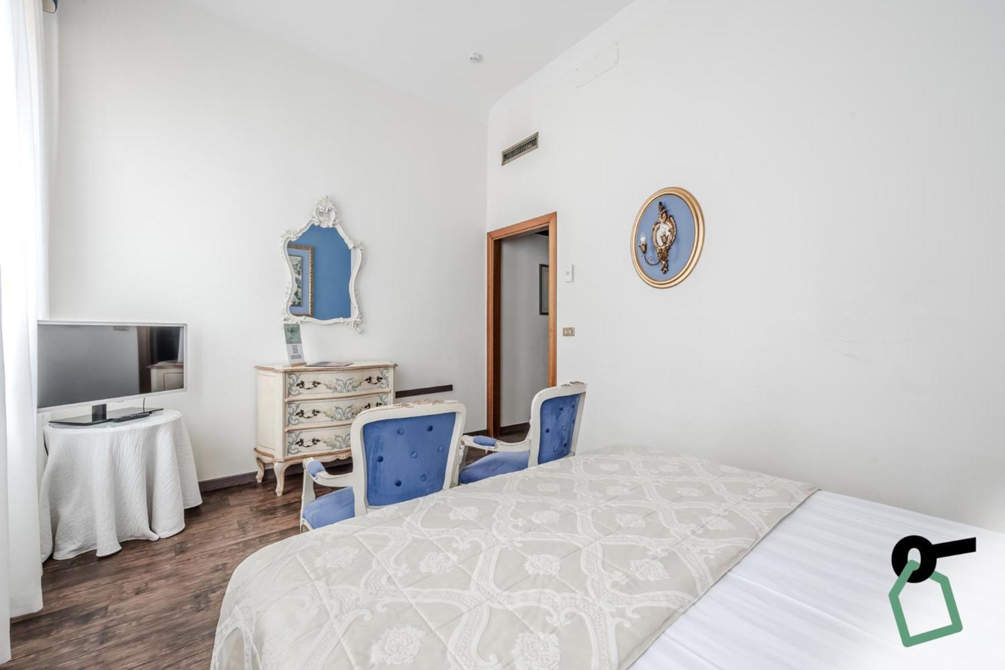 Hotiday Room Collection - Venezia Santa Lucia Экстерьер фото